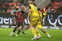 3. Liga; FC Ingolstadt 04 - Borussia Dortmund II; Felix Keidel (43, FCI) Torschuß Hüning Ben Vincent (15 BVB2)