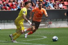 3.Liga - Saison 2023/2024 - Freundschaftsspiel - FC Ingolstadt 04 - SpVgg Unterhaching - Julian  Klügl (Nr.31 - FCI) - #Torwart  Rene Vollath (Nr.1 - Unterhaching) - Foto: Meyer Jürgen