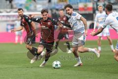 3. Liga; FC Ingolstadt 04 - MSV Duisburg; Zweikampf Kampf um den Ball Max Plath (14 FCI) Lobinger Lex Tyger (9 MSV) Lukas Fröde (34, FCI)