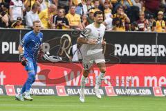 3. Liga; SG Dynamo Dresden - FC Ingolstadt 04; Torwart Marius Funk (1, FCI) Lukas Fröde (34, FCI)