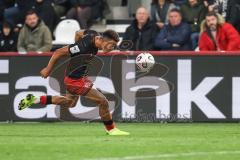 3. Liga; SC Verl - FC Ingolstadt 04; Marcel Costly (22, FCI) legt sich den Ball vor