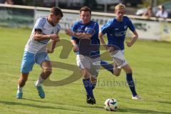 Kreisklasse - Saison 2024/25- TSV Großmehring - SV Oberstimm - Jonas Weidinger weiss Oberstimm - Fabian Risch blau Großmehring - Foto: Meyer Jürgen