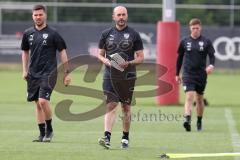 3.Liga - Saison 2023/2024 - Trainingsauftakt - FC Ingolstadt 04 - Co Tr.Talententw. /Übergangsbereich Julian Kolbeck (FCI) links - Co-Trainer Maniyel Nergiz (FCI) - Foto: Meyer Jürgen