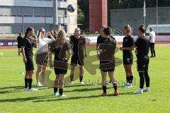 2. Fußball-Liga - Frauen - Saison 2023/2024 - FC Ingolstadt 04 - SG 99 Andernach - Die Spielerinnen beim aufwärmen - Foto: Meyer Jürgen