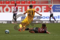 3.Liga - Saison 2023/2024 - FC Ingolstadt 04 -  1. FC Saarbrücken - Fabio Di Michele Sanchez (Nr.21 - Saarbrücken) - Marcel Costly (Nr.22 - FCI) - Foto: Meyer Jürgen