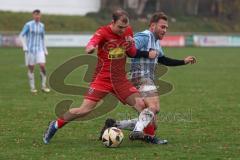 Kreisliga - Saison 2025/26- TSV Kösching - FC Sandersdorf - Mathias Scharlach blau Sandersdorf  - Sebastian Schneeberger rot Kösching - Foto: Meyer Jürgen