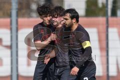 Bayernliga Nord - Saison 2025/26 - FC Ingolstadt 04 II - SpVgg Bayern Hof - Timo Hengmith  (Nr.6 - FC Ingolstadt II) schiesst den 1:0 Führungstreffer - Damian Coric links FCI  - Muhammed Artak FCI rechts-  - - jubel  - Foto: Meyer Jürgen