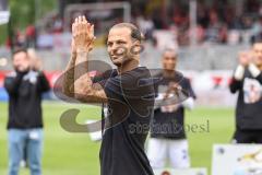 3. Liga; SV Sandhausen - FC Ingolstadt 04; vor dem Spiel Diekmeier Dennis (18 SVS) wird verabschiedet, Karriere Ende