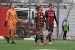 2. Bundesliga Frauen - Saison 2025/26 - FC Ingolstadt 04 Frauen - SG Andernach -  Der 0:1 Führungstreffer durch - Schraa Sarah grün Andernach - jubel - Torwart Anna-Lena Daum (Nr.22 - FC Ingolstadt Frauen I) - Anna-Lena Fritz (Nr.19 - FC Ingolstadt Frauen