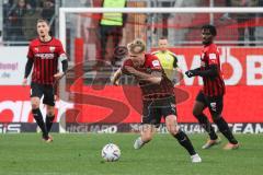 3. Liga; FC Ingolstadt 04 - TSV 1860 München; Tobias Bech (11, FCI) Hans Nunoo Sarpei (18 FCI) Tobias Schröck (21, FCI)