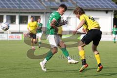 Kreisliga - Saison 2023/2024 - FC Gerolfing - FC Hitzhofen/Oberzell - Vincent Eichhorn gelb Hitzhofen -Leo Zängler
 grün Gerolfing -  Foto: Meyer Jürgen