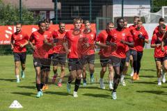 3. Liga; FC Ingolstadt 04 - Trainingslager, Allgäu, warmup Lauf Daouda Beleme (9, FCI) Elias Decker