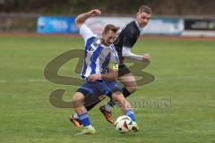 Kreisliga - Saison 2025/26- SV Karlshuld - SV Menning - Daniel Mayer weiss Karlskron  - Philip Wolfsfellner schwarz Menning  - Foto: Meyer Jürgen