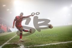 3. Liga; FC Ingolstadt 04 - MSV Duisburg; Ecke Nebel Max Besuschkow (17, FCI)