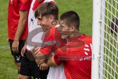 3. Liga; FC Ingolstadt 04 - Trainingslager, Allgäu, Mladen Cvjetinovic (19, FCI) und Elias Decker spaßen