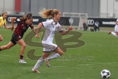 DFB Pokal - Frauen - Saison 2025/26 - FC Ingolstadt 04 Frauen - 1. FC Nürnberg - Leonie Haberäcker (Nr.15 - FC Ingolstadt Frauen I) - Lein Nastasia rot Nürnberg - Foto: Meyer Jürgen