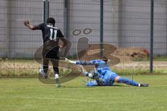 Bayernliga Nord - Saison 2024/25 - FC Ingolstadt 04 II - TSV Karlburg - Jason Osei Tutu (Nr.11 - FCI U21) - Leon Zwickl Torwart Karlburg - XXXXX - Foto: Meyer Jürgen