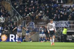 3. Liga; Arminia Bielefeld - FC Ingolstadt 04; Tor Jubel Treffer 1:0 Oppie Louis (4 AB) Corboz Mael (6 AB) Lannert Christopher (24 AB) Russo Stefano (21 AB), hängende Köpfe bei Ingolstadt, Benjamin Kanuric (8, FCI)