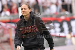 3. Liga; Energie Cottbus - FC Ingolstadt 04; vor dem Spiel Cheftrainerin Sabrina Wittmann (FCI) geht zum Interview