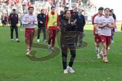 3. Liga - Saison 2025/26 - SV Wehen/Wiesbaden - FC Ingolstadt 04  -  die Spieler bedanken sich bei den Fans -   - Cheftrainerin Sabrina Wittmann (FCI) - Foto: Meyer Jürgen