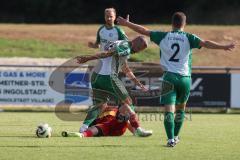Freundschaftsspiel- Saison 2025/26- SV Kasing - FC Geisenfeld-  - Stefan Hoffmann grün Geisenfeld - Marius Magdic rot Kasing - Foto: Meyer Jürgen