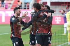 3. Liga; FC Ingolstadt 04 - MSV Duisburg; Tor Jubel Treffer 2:1 Fredrik Carlsen (8, FCI) Linus Rosenlöcher (19, FCI) Lars Lokotsch (13, FCI) Nishan Velupilay (28 FCI)