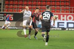 3. Liga; FC Ingolstadt 04 - Energie Cottbus; Hasse Tobias (14 ECO) Elias Decker (3, FCI) Foul