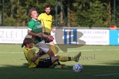 Kreisliga - Saison 2023/2024 - FC Gerolfing - FC Hitzhofen/Oberzell - Lukas Achhammer grün Gerolfing - Niclas Filser
 gelb Hitzhofen - Foto: Meyer Jürgen