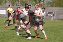 2. Bundesliga Frauen - Saison 2025/26 - FC Ingolstadt 04 Frauen - Borussia Mönchengladbach - Emma Kusch (Nr.9 - FC Ingolstadt Frauen I) - Drissen Sam weiss M`Gladbach  - Foto: Meyer Jürgen