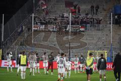 3. Liga - Saison 2026/27 - Waldhof Mannheim - FC Ingolstadt 04 -  die Spieler bedanken sich bei den Fans -  - XXXXX - Foto: Meyer Jürgen