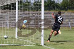 Bayernliga Nord - Saison 2024/25 - FC Ingolstadt 04 II - TSV Karlburg - Micah Ham (Nr.25 - FCI U21) mit dem 3:0 Führungstreffer - jubel - - XXXXX - Foto: Meyer Jürgen