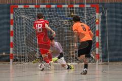 Hallenturnier MTV Ingolstadt - Saison 2025/26 - SV Zuchering - SV Kasing - Can Djedovic TW Kasing - Paul Wärmann rot Zuchering - Vleron Marevci orange KasingFoto: Meyer Jürgen