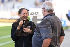 3. Liga; 1. FC Saarbrücken - FC Ingolstadt 04 - vor dem Spiel Vorsitzender des Vorstandes Peter Jackwerth (FCI) mit Cheftrainerin Sabrina Wittmann (FCI) lachen gute Stimmung