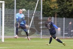 Kreisklasse - Saison 2025/26- TSV Etting - TSV Lenting - Christian Redl blau Etting - Leon Durnov Torwart Lenting - Foto: Meyer Jürgen