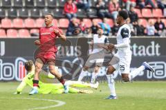 3. Liga; FC Ingolstadt 04 - SV Waldhof Mannheim; Torchance verpasst Marcel Costly (22, FCI) Torwart Nijhuis Thijmen (1 SVWM) Mendes Djayson (35 SVWM)