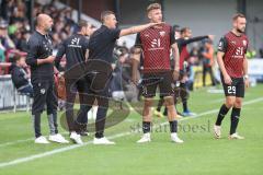 3.Liga - Saison 2023/2024 - SC Verl - FC Ingolstadt 04 - Cheftrainer Michael Köllner (FCI) gibt Anweisungen - Julian  Klügl (Nr.31 - FCI) -  - Foto: Meyer Jürgen