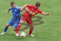 Kreisliga- Saison 2024/25- TSV Kösching - SV Hundszell - Mark Kocima rot Kösching - Mathias Weinzierl blau Hundszell - Foto: Meyer Jürgen