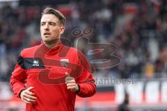 3. Liga; FC Ingolstadt 04 - Erzgebirge Aue; wieder dabei nach Verletzung vor dem Spiel Max Besuschkow (17, FCI)