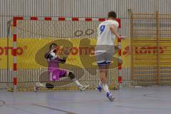 Lotto Bayern Hallencup - Lindenkreuzhalle Saison 2024/25 - FC Deisenhofen - Türk SV Ingolstadt - Tobias Goos TW rot Türk SV Ing. - Florian Weber weiss Deisenhofen - Foto: Meyer Jürgen