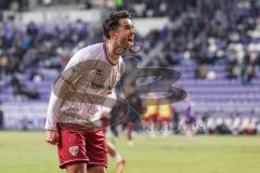 3. Liga; Erzgebirge Aue - FC Ingolstadt 04; Tor Jubel Treffer Ausgleich 2:2 in letzter Minute Jonas Scholz (15, FCI) Fredrik Carlsen (8, FCI) schreit zu den Fans