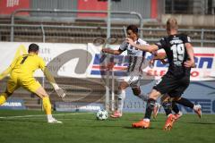 3. Liga - Saison 2026/27 - Victoria Köln - FC Ingolstadt 04  - Torwart Arne Schulz (Nr.1 - Viktoria Köln) - Fredrik Carlsen (Nr.8 - FCI) - Foto: Meyer Jürgen