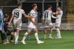 Toto-Pokal 2024; TürkGücü München - FC Ingolstadt 04; Tor Jubel Treffer 0:3 durch Sebastian Grönning (11, FCI) mit Pascal Testroet (37, FCI) Torwart Schmid, Julius (1 TGM) ärgert sich links