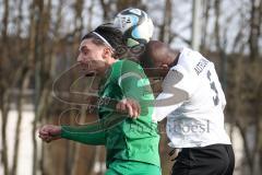 Bezirksliga - Saison 2025/26 - FC Gerolfing - SpVgg Altenerding - Anastasios Porfyriadis (Nr.27 - FC Gerolfing) - Ridwan Bello weiss Altenerding - Foto: Meyer Jürgen