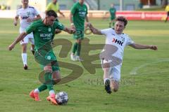 Landesliga - Saison 2024/25 - SV Manching - SV Cosmos Aystetten - Cedric Sengl (Nr.16 - SV Manching) links - Tobias Ullmann weiss Aystetten - XXXXX - Foto: Meyer Jürgen