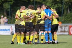 Kreisliga - Saison 2023/2024 - FC Gerolfing - FC Hitzhofen/Oberzell - Die Mannschaft bildet einen Kreis vor dem Spiel - Foto: Meyer Jürgen