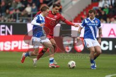 3. Liga - Saison 2025/26 - FC Ingolstadt 04 - Energie Cottbus - Carlsen Frederic Bennedsgaard (Nr.8 - FCI) - Lukas Michelbrink (Nr.8 - FC Energie Cottbus) - Foto: Meyer Jürgen