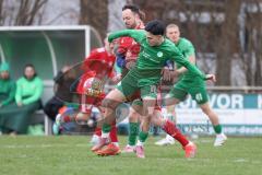 A-Klasse -  Saison 2025/26- TSV Baar/Ebenhausen - SV Manching II - Muhammed Tokmak grün Manching - Matthias Lang rot Ebenhausen - Foto: Meyer Jürgen