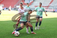 2. Frauen-Bundesliga; FC Ingolstadt 04 - SC Sand; Zweikampf Kampf um den Ball Theresa Keitel (FCI 7) Slipcevic Ivana (23 Sand)