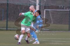 Bezirksliga - Saison 2025/26 - FC Fatih Ingolstadt - TSV 54 - DJK München - Aaron Toski (Nr.11 - FC Fatih) mit einer Torchance - Markus Blohmann TW München - Foto: Meyer Jürgen