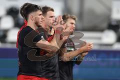3. Liga; SC Verl - FC Ingolstadt 04; Spieler bedanken sich bei den Fans Linus Rosenlöcher (19, FCI)